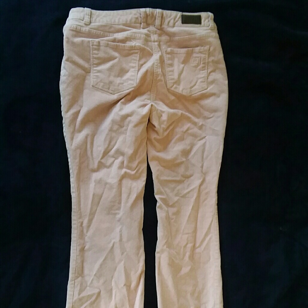 Ladies Clothes - Picture 2 of 3